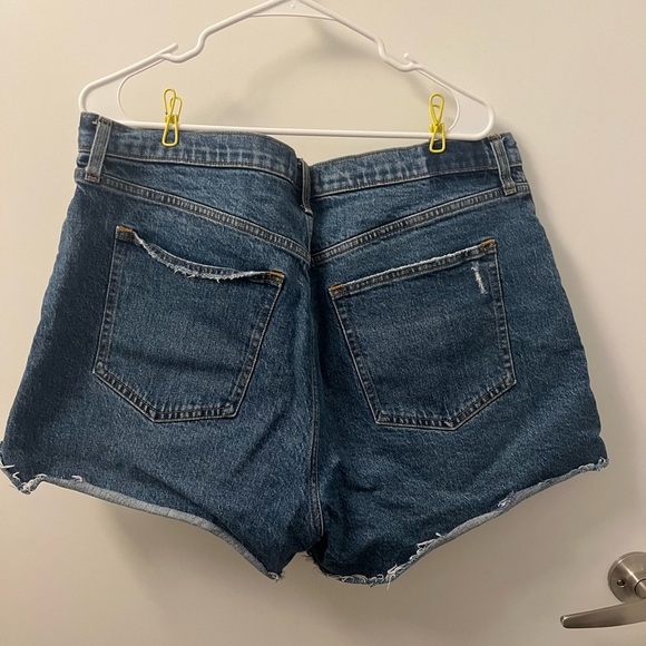 Abercrombie Curve Love 4 inch Mom Short - Picture 2 of 4